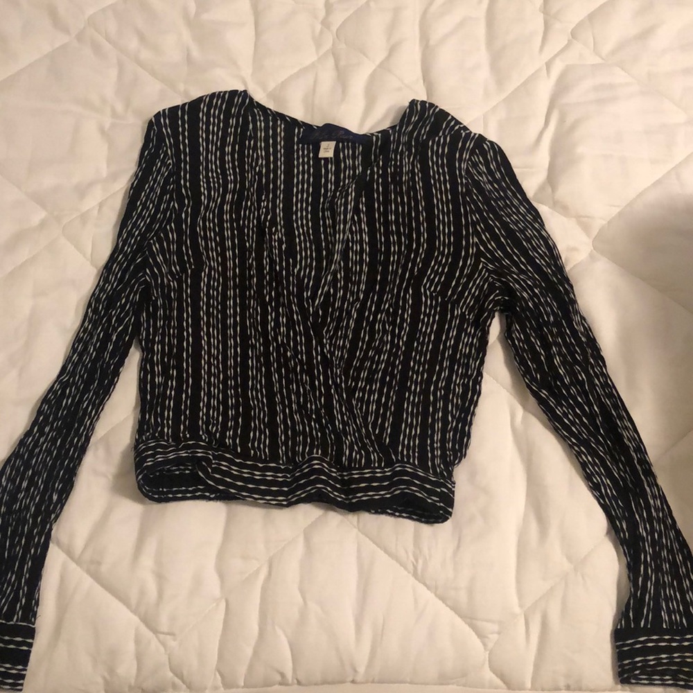 Black and white cropped blouse